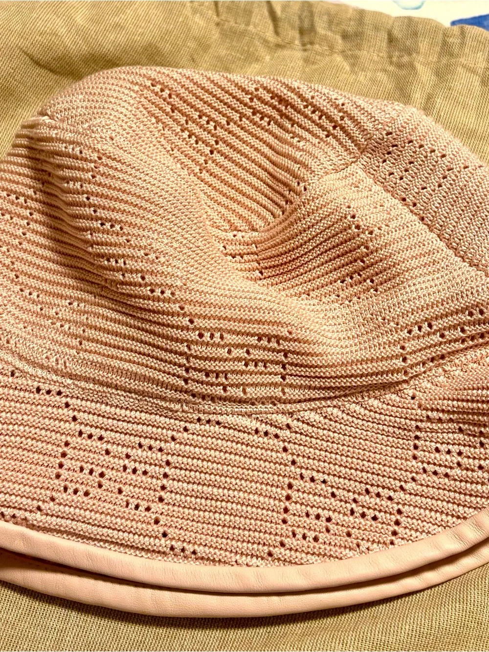 Gucci GG Pink $450 Malibu Crochet Cable Knit Bucket Hat XL NWOT - Picture 11 of 11